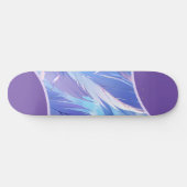 Lebhaftes Lila Feathers Design Skateboard (Horizontal)