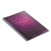 Lebhaftes lila Leder: glänzende Prägung. Notizblock (Rechte Seite)