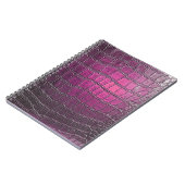 Lebhaftes lila Leder: glänzende Prägung. Notizblock (Linke Seite)