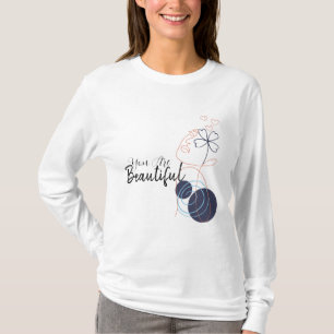 Lebhaftes Minimalistisches Mädchen mit bunten Farb T-Shirt