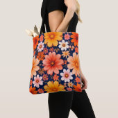 Lebhaftes Muster mit farbenfrohen Blüten Tasche (Von Nahem)