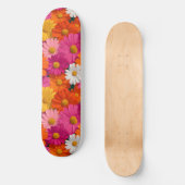 Lebhaftes, nahtloses Daisy-Muster Skateboard (Vorderseite)