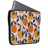 Lebhaftes Orange Citrus Nahtloses Muster Laptopschutzhülle (Vorne Rechts)