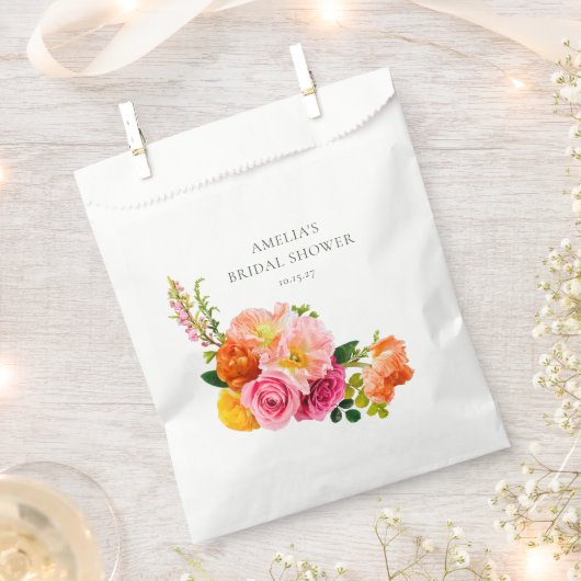 Lebhaftes Pink Poppies Blumenblut Brautparty Geschenktütchen (Ausgeschnitten)