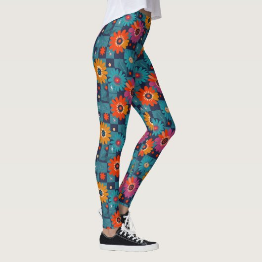 Lebhaftes Retro-Blumenmuster mit Aquamarinen Quadr Leggings (Rechts)