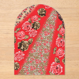 Lebhaftes rotes Gewebe, mit viel Blumen und Acryleinladungen