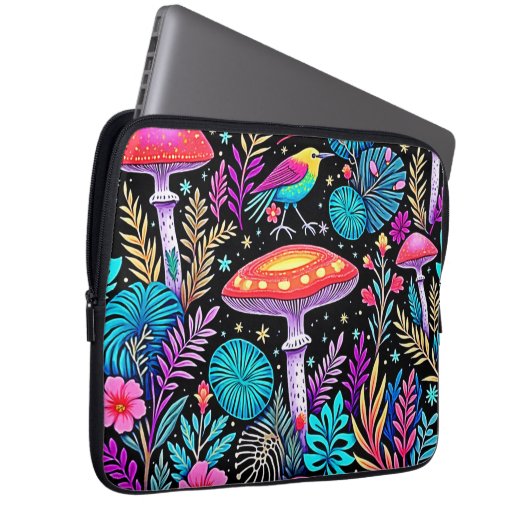 Lebhaftes, verzaubertes Forest Mushroom Artwork Laptopschutzhülle (Vorne Rechts)