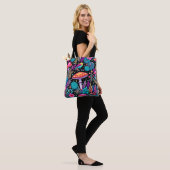 Lebhaftes, verzaubertes Forest Mushroom Artwork Tasche (Am Model)