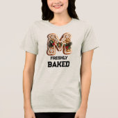 Lebkuchen-Weihnachtsinitiale Buchstabe M Tri-Blend Shirt (Vorderseite)