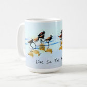 Lebt im Moment~Sandpipers Hilton Head Beach Kaffeetasse (Vorderseite Links)