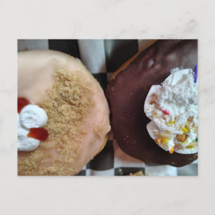 Leckere Donuts Fertig zum Genießen Food-Fotografie Postkarte