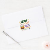 Leckerei des QR-Codes für Trick oder Treat Hallowe Quadratischer Aufkleber (Umschlag)