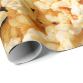 Leckeres Popcorn auf dem ganzen Hintergrund. Essen Geschenkpapier (Rolleneckpunkt)