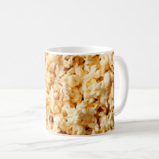 Leckeres Popcorn auf dem ganzen Hintergrund. Essen Kaffeetasse (VorderseiteRechts)