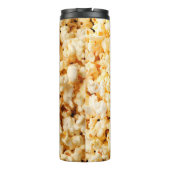 Leckeres Popcorn auf dem ganzen Hintergrund. Essen Thermosbecher (Rückseite)