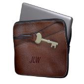 Leder mit Schlüssel und Monogramm aus braunen Imit Laptopschutzhülle (Vorderseite Links)