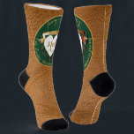 Lederbild zum 3. Geburtstag Socken<br><div class="desc">Das macht Spaß,  Crew Socken zum Ehren Ihrer Liebe auf Ihrem 3. Lederhochzeitstag! Ich habe diese mit "kühnen" Gedanken und die traditionellen Jade- und Lederbilder zusammen mit Ihrem Medaillonentext und meinen extravaganten Herzen für ein regales und passendes Design für Ihren besonderen Tag entworfen!</div>