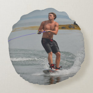Lederfarbener Wakeboarder Rundes Kissen