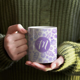 Lederhandgezogenes Blumenmuster und Monogramm Kaffeetasse