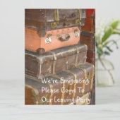 Lederne Koffer-auswandernde Party Einladung (Stehend Vorderseite)