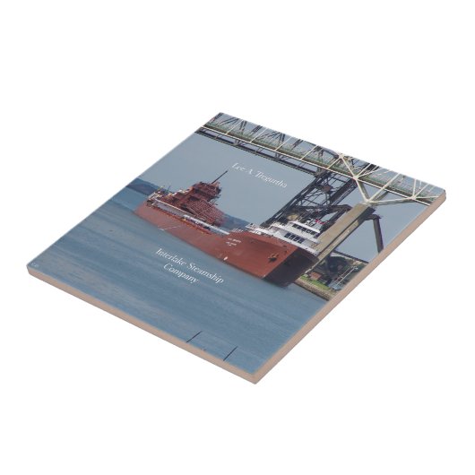 Lee A. Tregurtha Fliese (Seite)