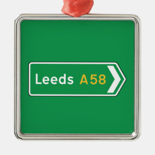 Leeds, BRITISCHES Verkehrsschild Ornament Aus Metall
