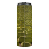 Leer gelber Stuhlplatz Thermosbecher (Rückseite)