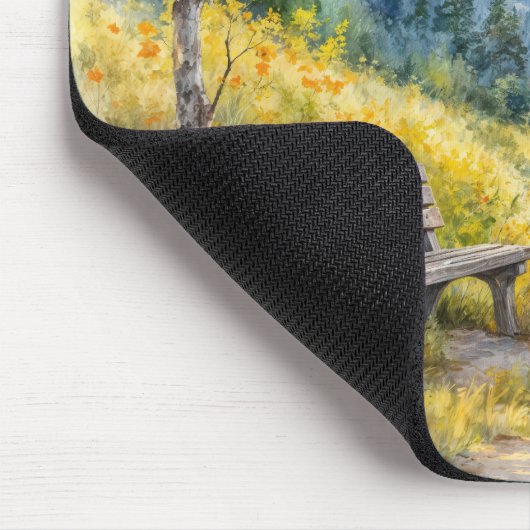 Leere Bank in einem MassivWiesental Mousepad (Ecke)