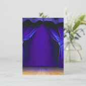 Leere Bühne mit Vorhängen Einladung (Stehend Vorderseite)