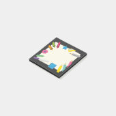 Leere Leinwand mit farbenfroher Schreibwarengrenze Post-it Klebezettel (angewinkelt)
