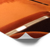 Leere orangefarbene Sitzplätze im Auditorium Poster (Ecke)