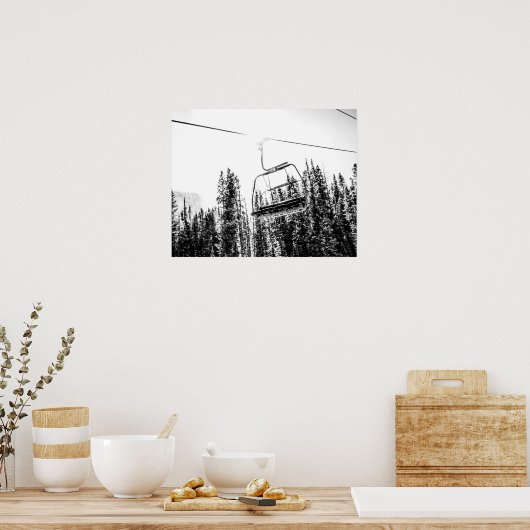 Leere Skilift // Schwarzer und Weißer Winter Poster (Küche)