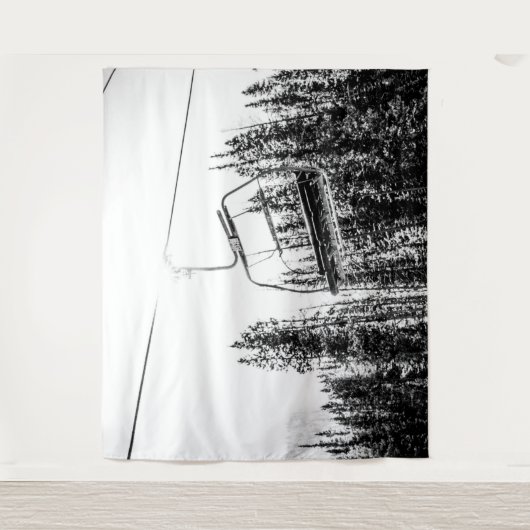 Leere Skilift // Schwarzer und Weißer Winter Wandteppich (Vorderseite)