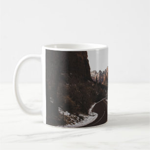 LEERE STRASSE KAFFEETASSE