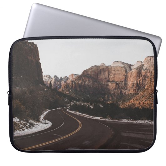 LEERE STRASSE LAPTOPSCHUTZHÜLLE (Vorderseite)