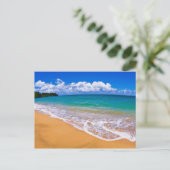 Leerer Strand und blaues Wasser Postkarte (Stehend Vorderseite)