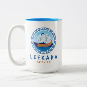 Lefkada, Griechenland, griechisches Schiffsdesign Zweifarbige Tasse