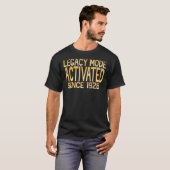 Legacy-Modus seit 1926 aktiviert T-Shirt (Vorne ganz)