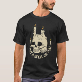 Lege einen Zauber auf das Halloween-Skull & Candle T-Shirt