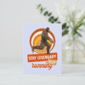 Legendär bleibe, Behaltend Funny Bigfoot Postkarte (Stehend Vorderseite)