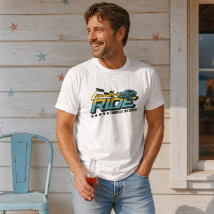 Legendäre Fahrt – Retro-Muscle-Car T-Shirt