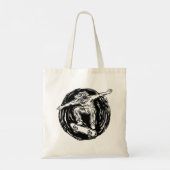 Legendärer Skater beim Skateboarden im Mittelluftb Tragetasche (Rückseite)