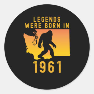 Legenden wurden 1961 geboren Retro Bigfoot Runder Aufkleber