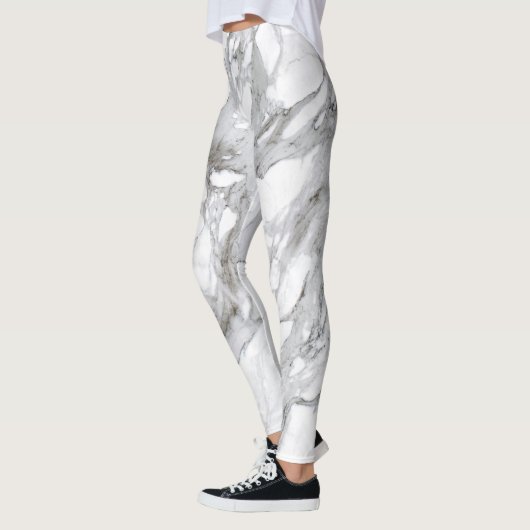 Leggings aus Marmorstein (Links)