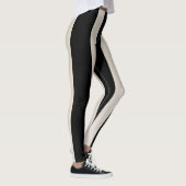 Leggings aus schwarzem und weißem Streifen (Rechts)