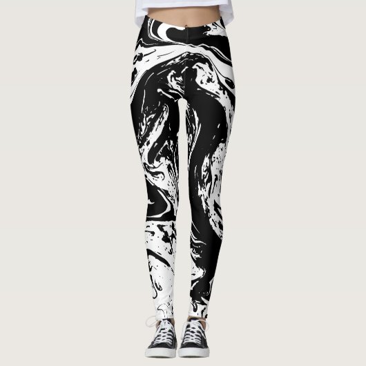 Leggings im Schwarz-Weiß-Marmor-Stil (Vorderseite)