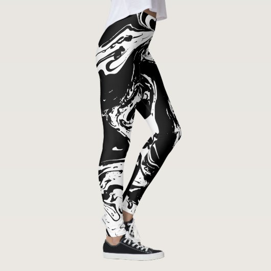 Leggings im Schwarz-Weiß-Marmor-Stil (Rechts)