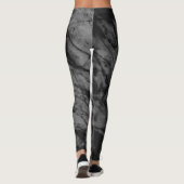Leggings im schwarzen Marmorstil (Rückseite)