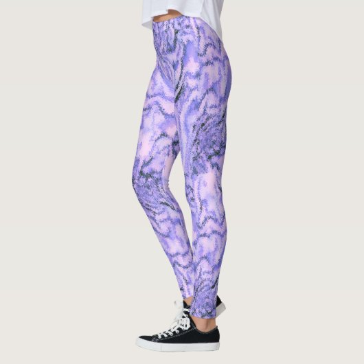 Leggings in Lila Violett Farbe (Links)