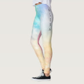 Leggings in mehrfarbigen Pastellfarben. (Links)